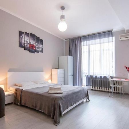 Home-Hotel Apartments On Maidan Nezalezhnosti Square Kiev Luaran gambar