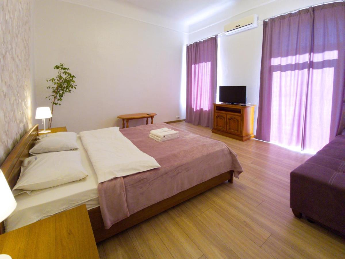 Home-Hotel Apartments On Maidan Nezalezhnosti Square Kiev Luaran gambar