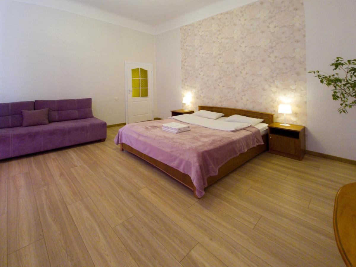 Home-Hotel Apartments On Maidan Nezalezhnosti Square Kiev Luaran gambar