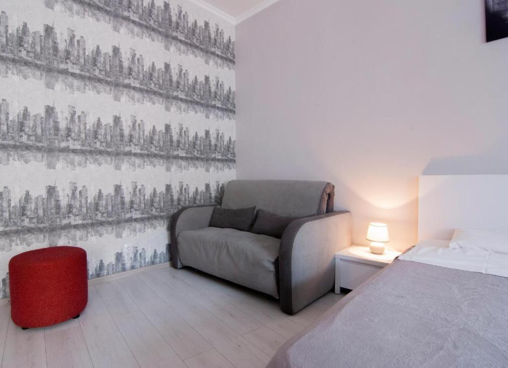 Home-Hotel Apartments On Maidan Nezalezhnosti Square Kiev Luaran gambar