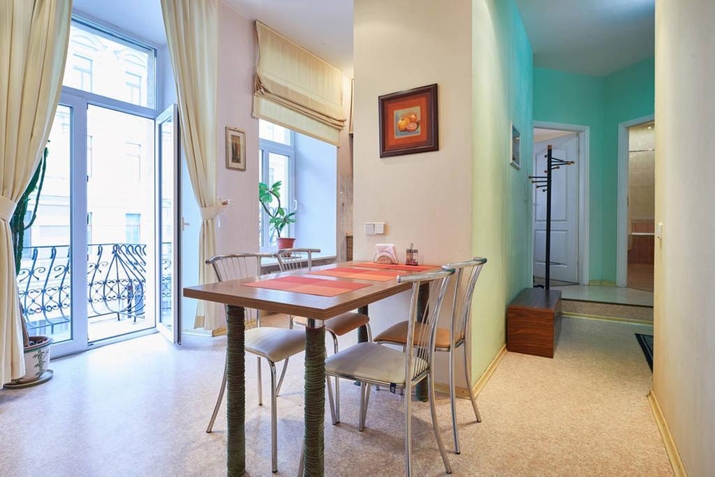 Home-Hotel Apartments On Maidan Nezalezhnosti Square Kiev Luaran gambar